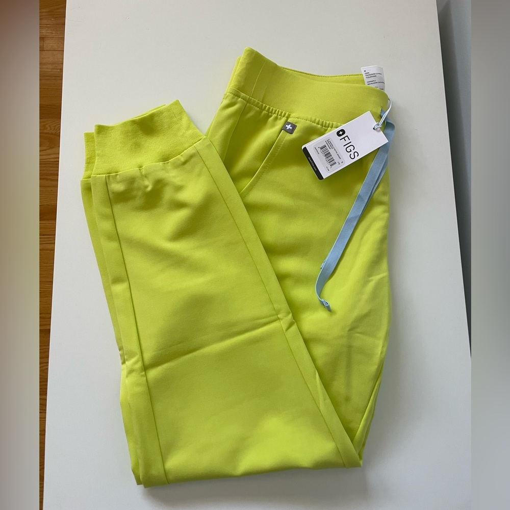 FIGS Zamora joggers NWT